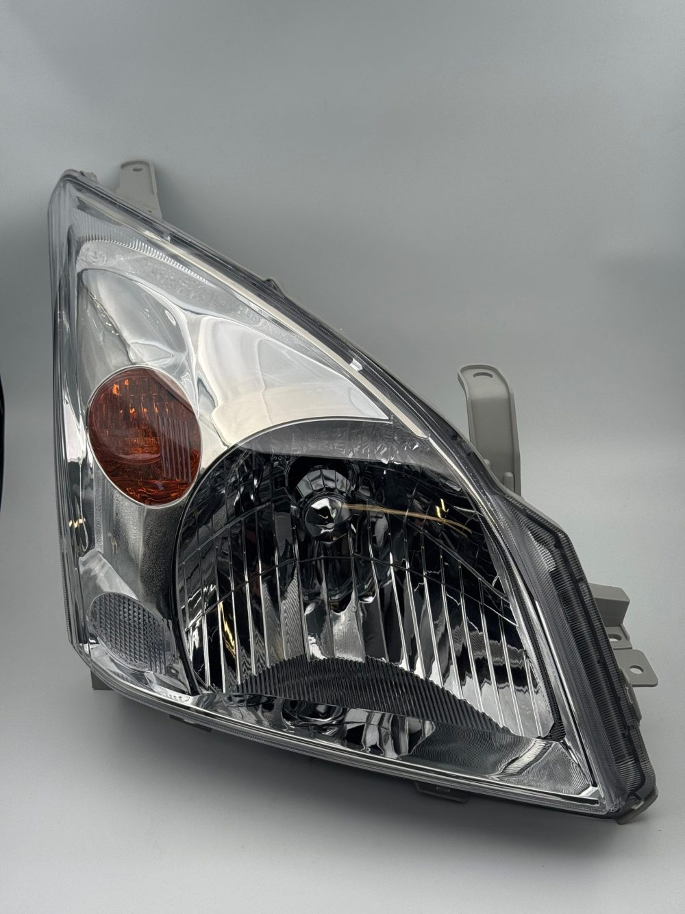 DEPO Toyota Prado მარჯვენა წინა მაშუქი (2003 - 2009)