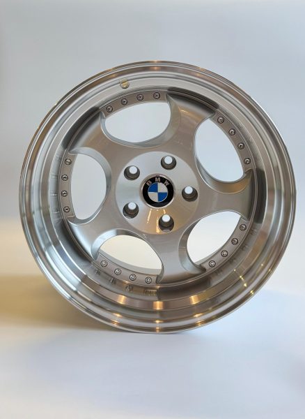 M Contour R17 5X120 ET22 8,5 - 9,5 J